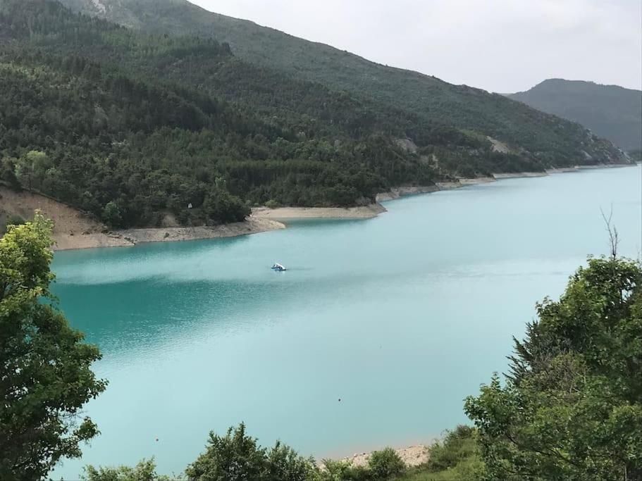 La Maison Des Pins Saint-Julien-du-Verdon Esterno foto