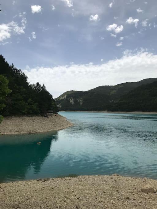La Maison Des Pins Saint-Julien-du-Verdon Esterno foto